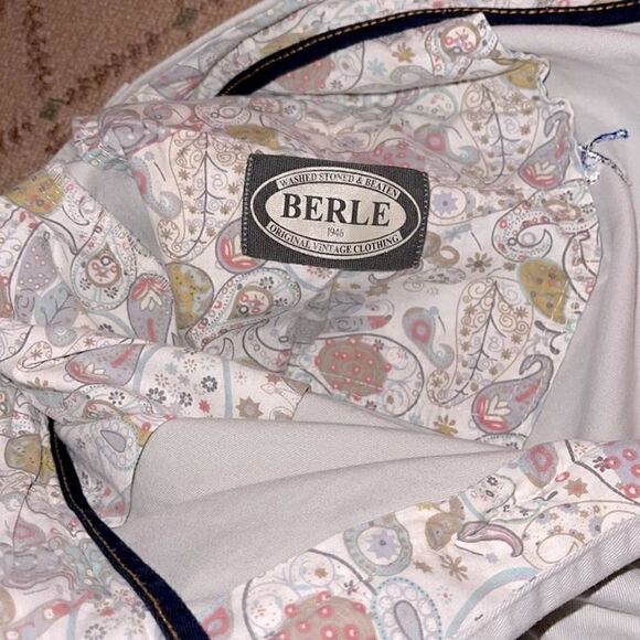 Berle stone khaki-style shorts embroidered golf clubs NWOT 38 - Picture 4 of 7